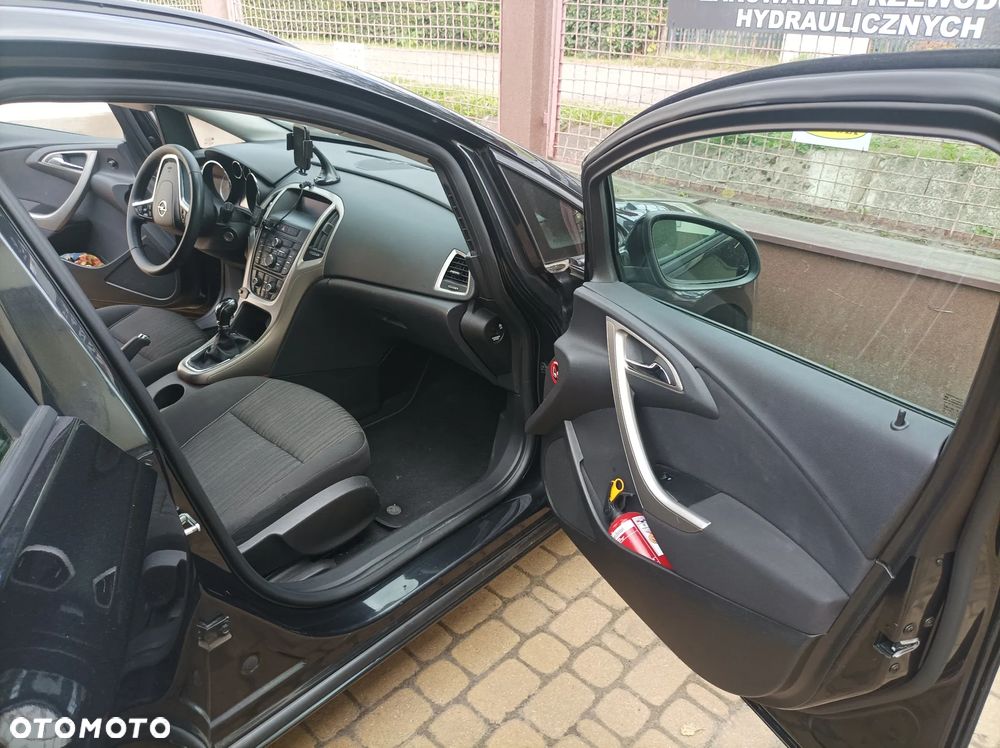 Opel Astra 1.4 Turbo Sports Tourer - 16