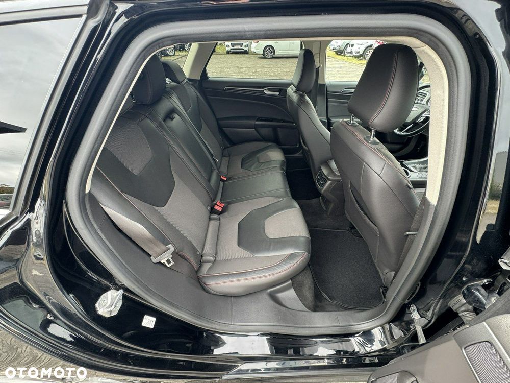 Ford Mondeo SW - 23