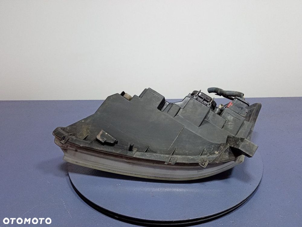 COROLLA E12 HB REFLEKTOR PRAWY LAMPA PRAWA H7 EU 81110-02150-00 - 3