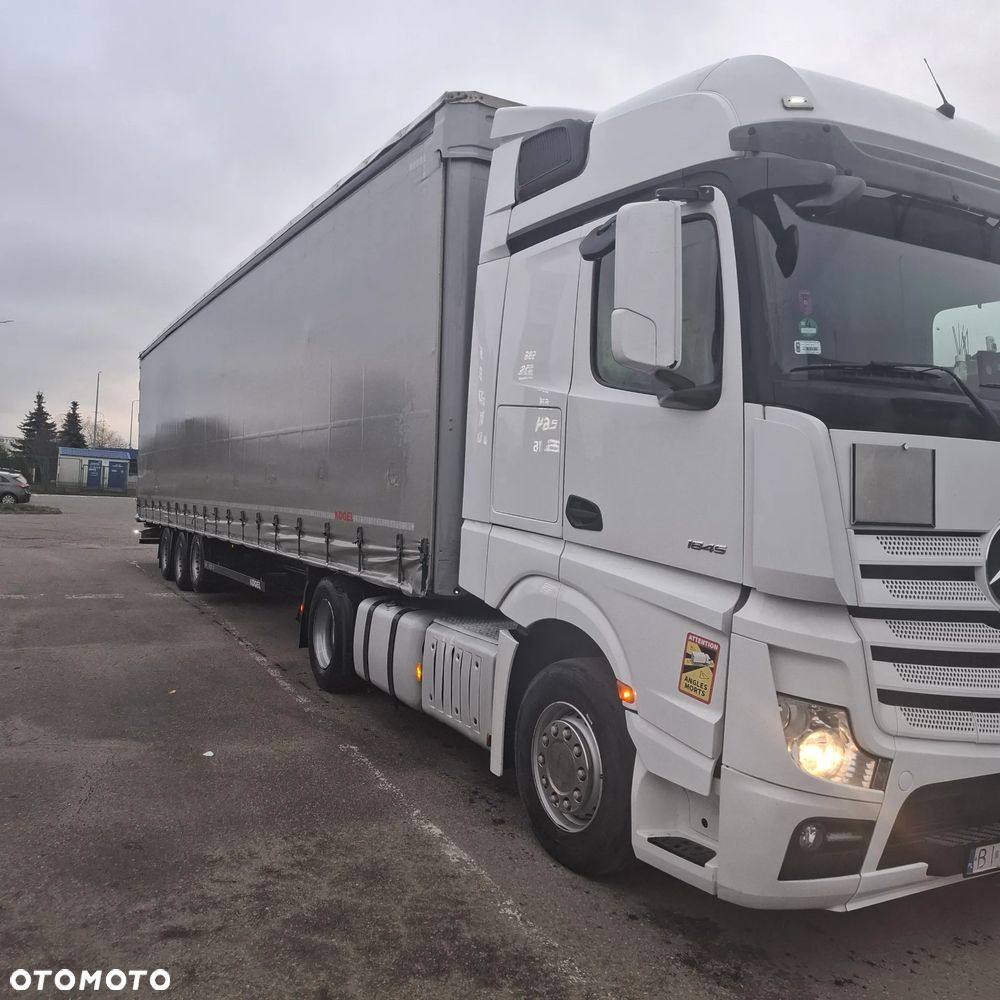Mercedes-Benz Actros - 2