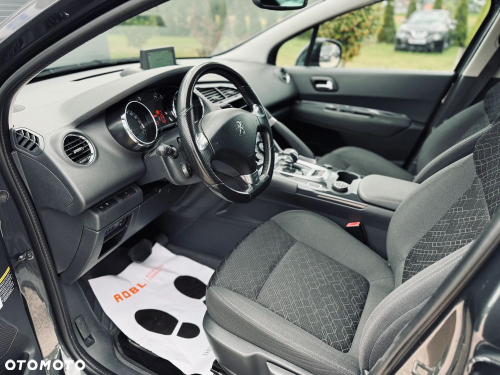 Peugeot 3008 Hybrid4 - 13