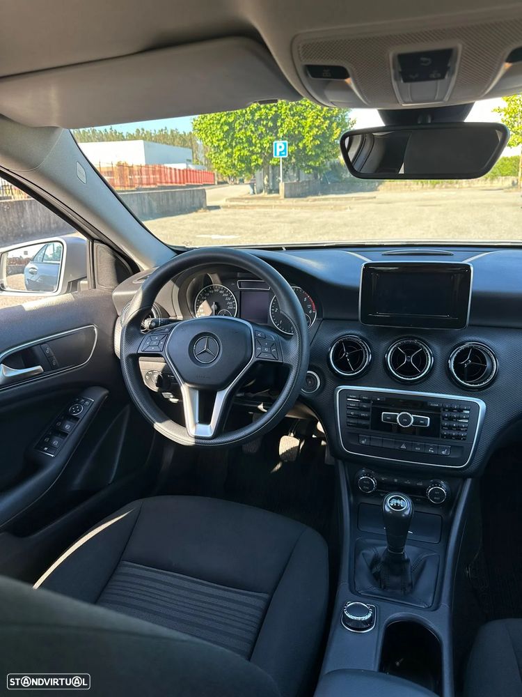Mercedes-Benz A 180 CDI (BlueEFFICIENCY) - 13