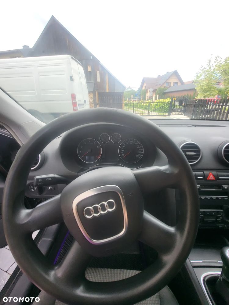 Audi A3 3-drzwiowe 1.6 Ambiente - 13