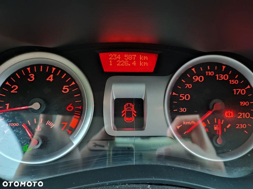 Renault Clio 1.2 TCE Authentique - 8
