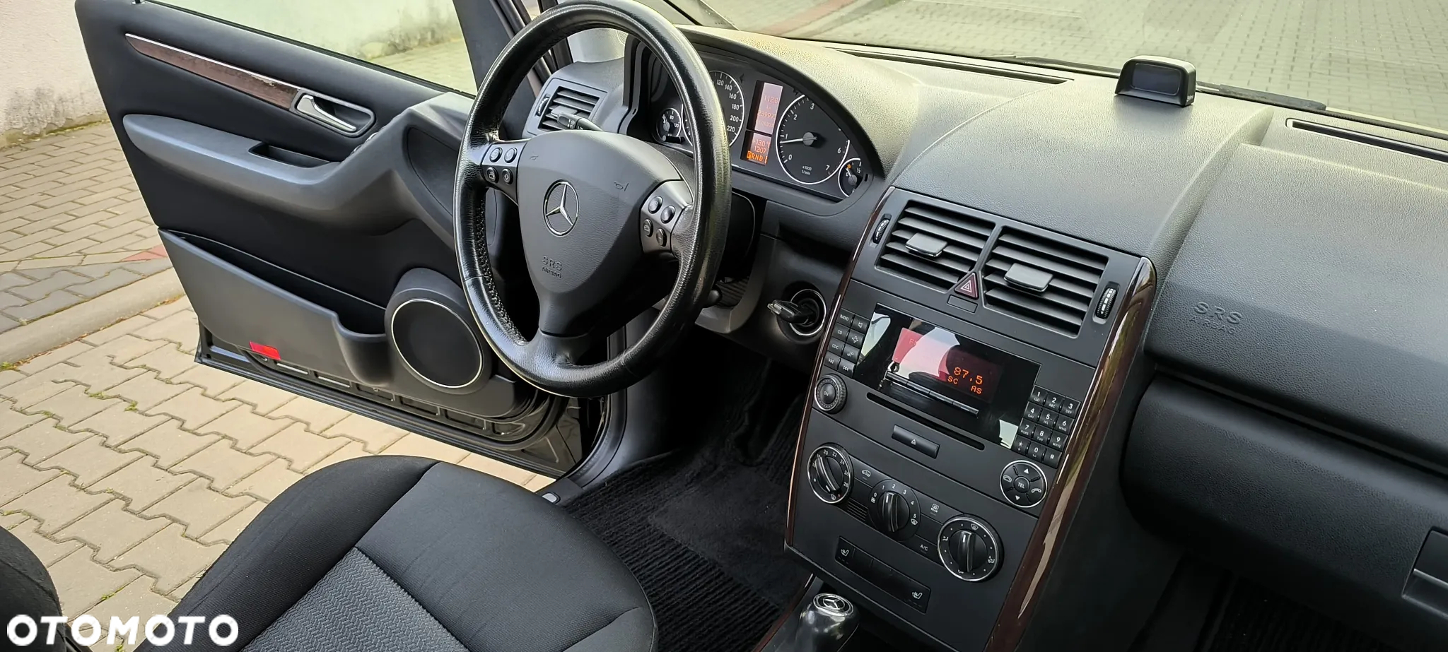 Mercedes-Benz Klasa A 170 Autotronic Elegance - 31