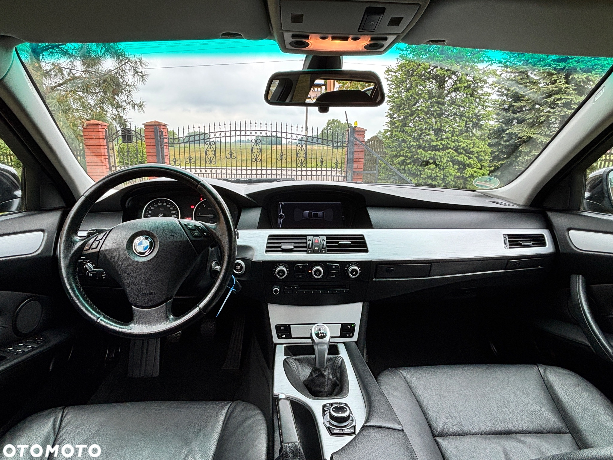 BMW Seria 5 520d - 23