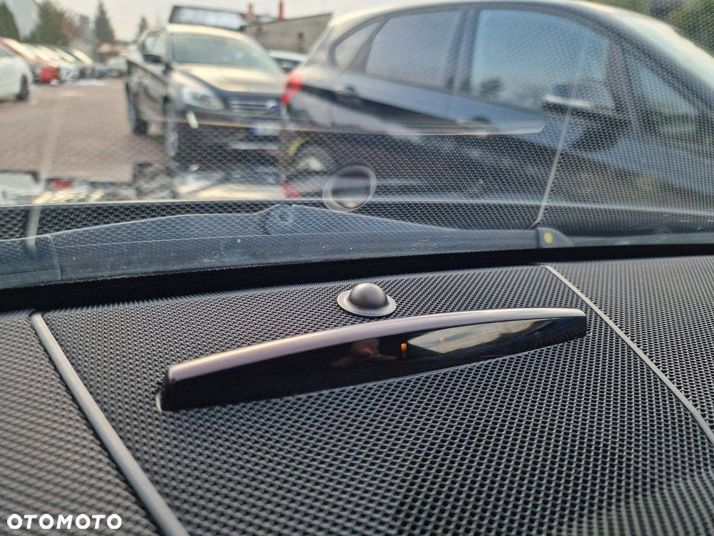 Mercedes-Benz Klasa E 200 7G-TRONIC Avantgarde - 37