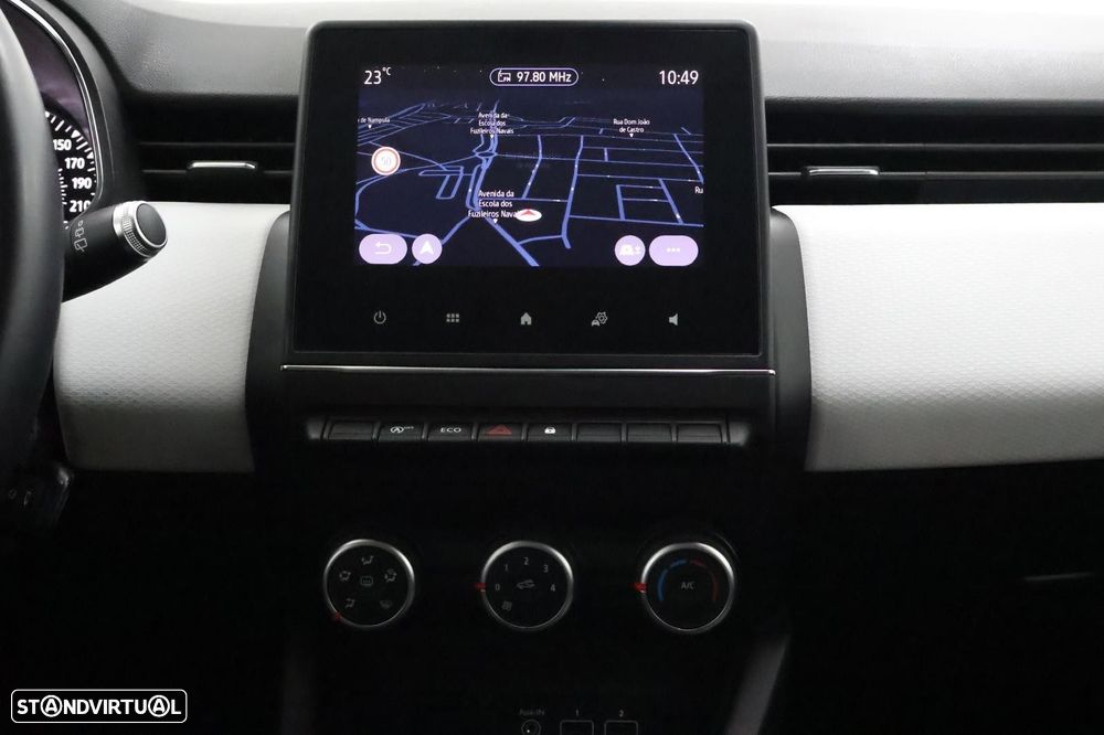 Renault Clio 1.0 TCe Limited CVT - 21