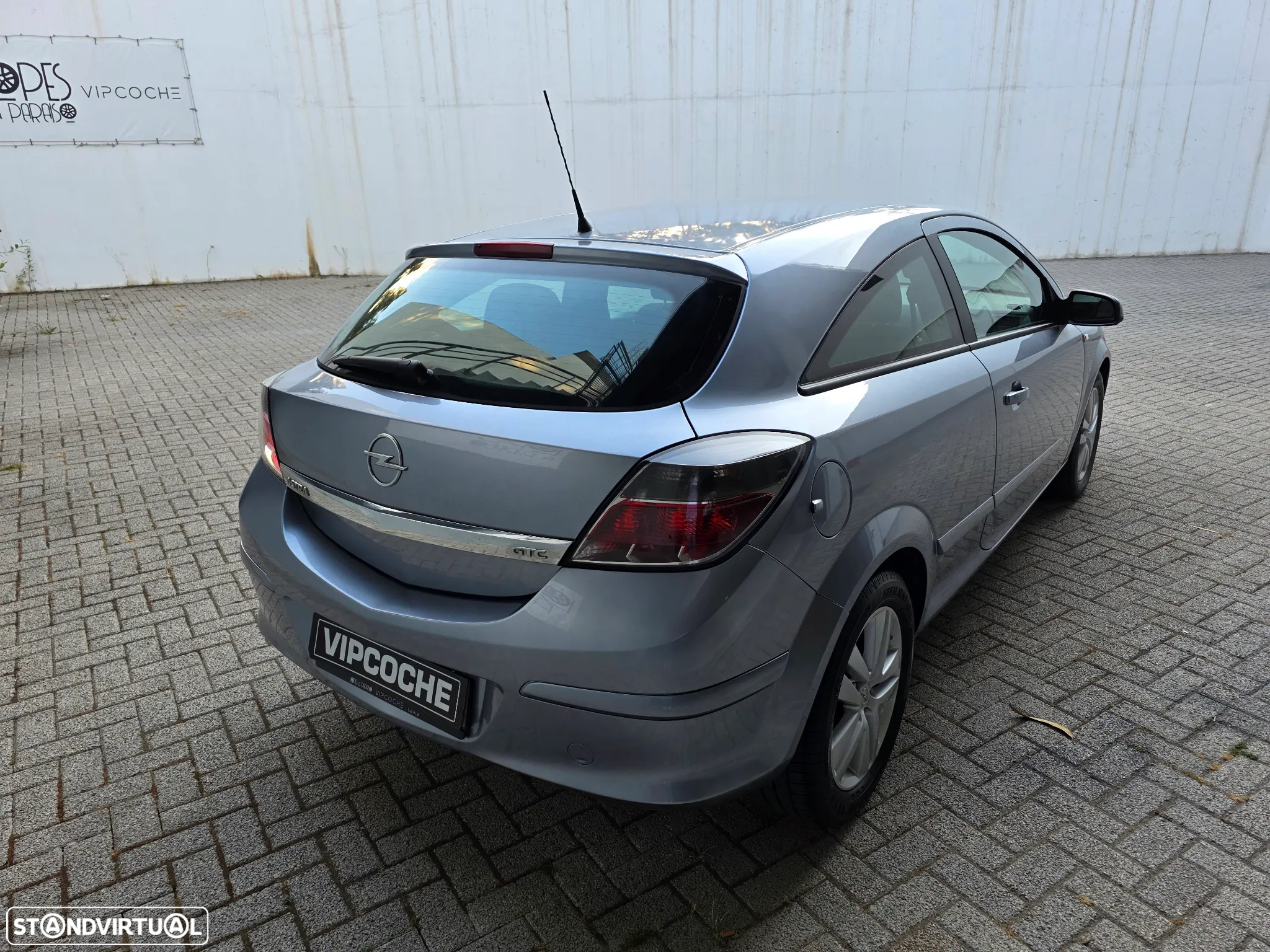 Opel Astra GTC 1.3 CDTi - 34