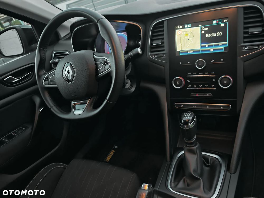 Renault Megane TCe 140 GPF LIMITED - 19