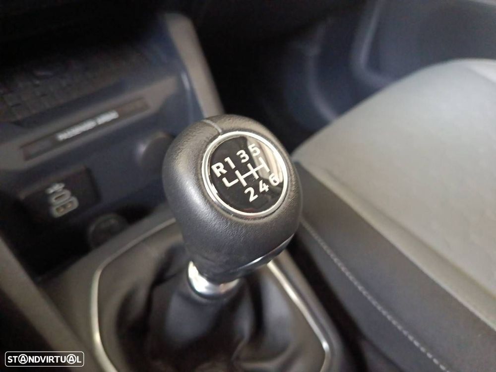 Ford Tourneo Courier 1.0 EcoBoost Titanium - 18