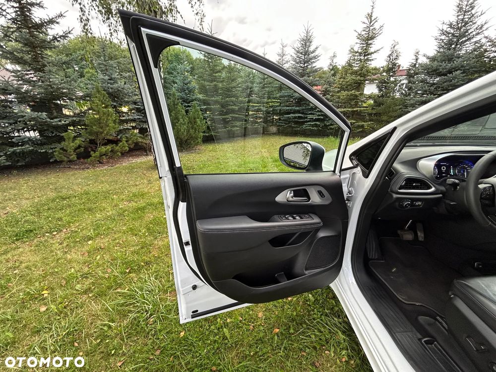 Chrysler Pacifica - 16