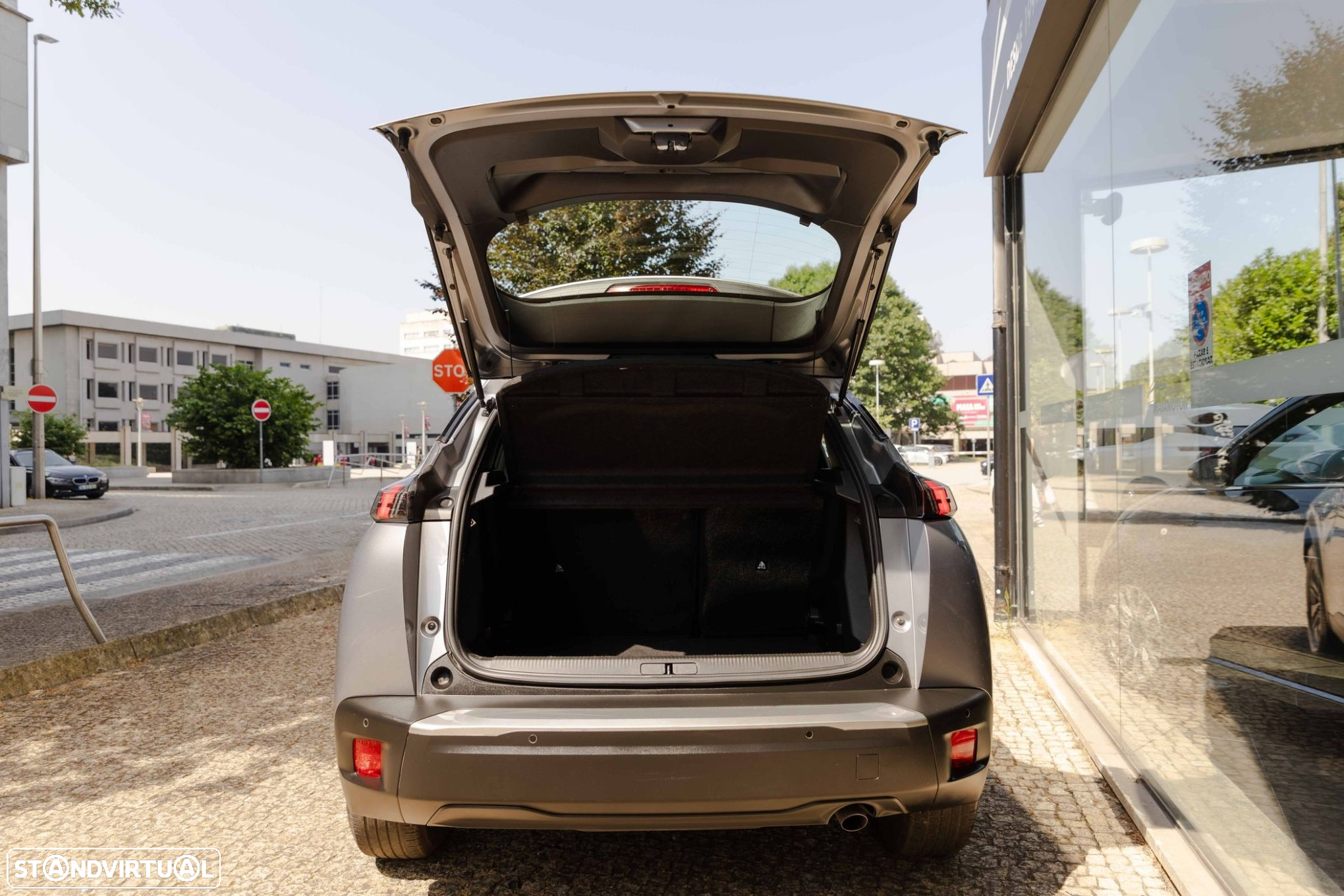 Peugeot 2008 1.2 PureTech Active Pack - 18