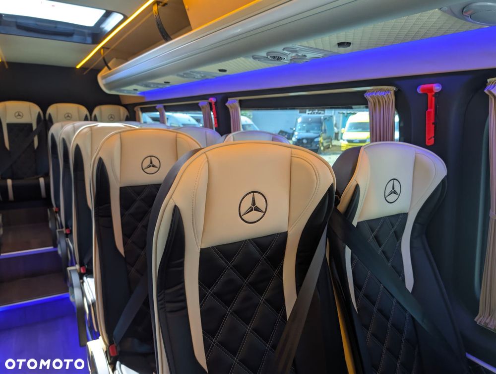Mercedes-Benz Sprinter 519 - 28
