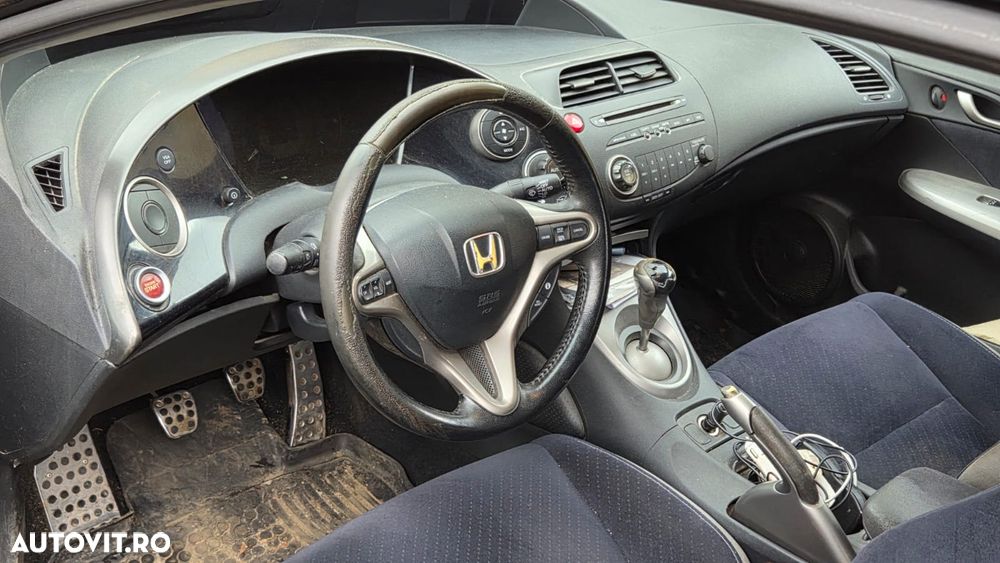 Honda Civic 2.2i-CTDi Comfort - 2