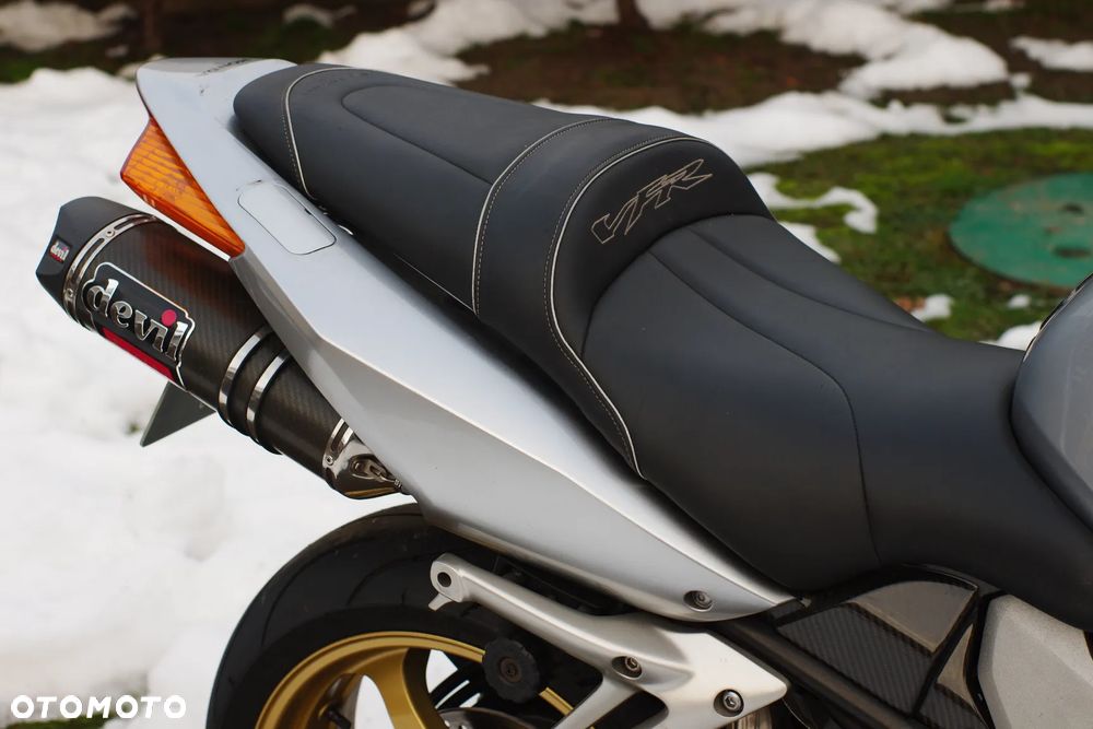 Honda VFR - 9