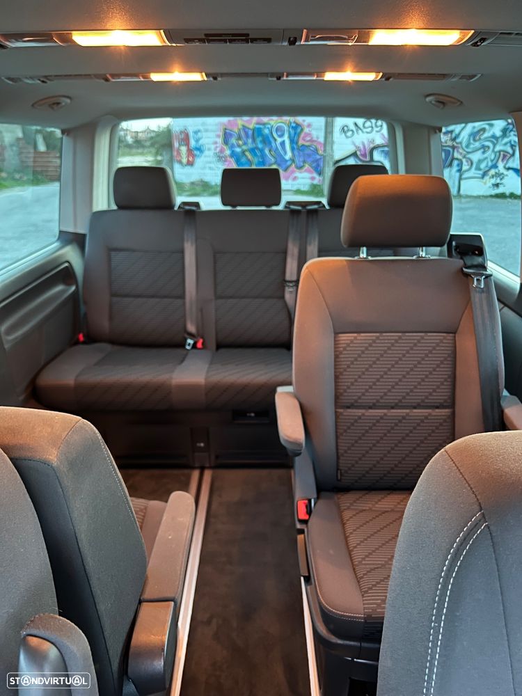 VW Multivan 2.0 TDi 114 Confortline Longa BlueMotion - 15