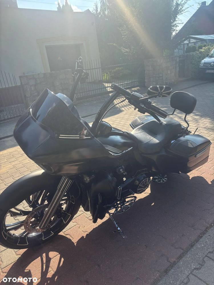 Harley-Davidson Touring Road Glide - 11