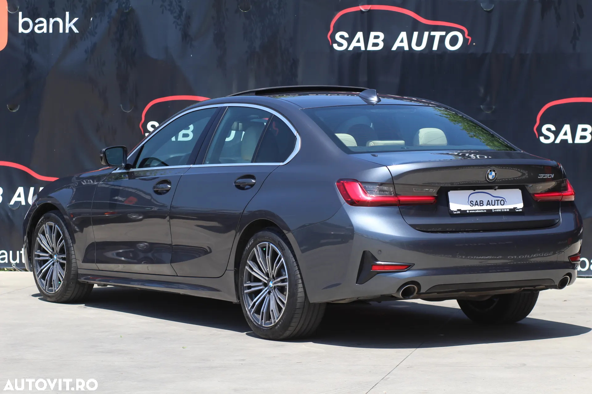 BMW Seria 3 330i AT - 18