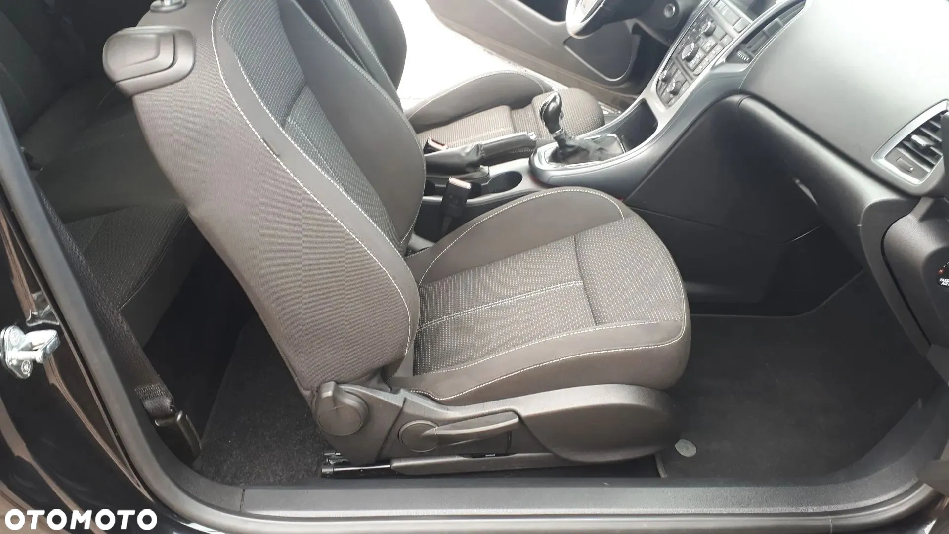 Opel Astra GTC 1.4 Turbo - 20