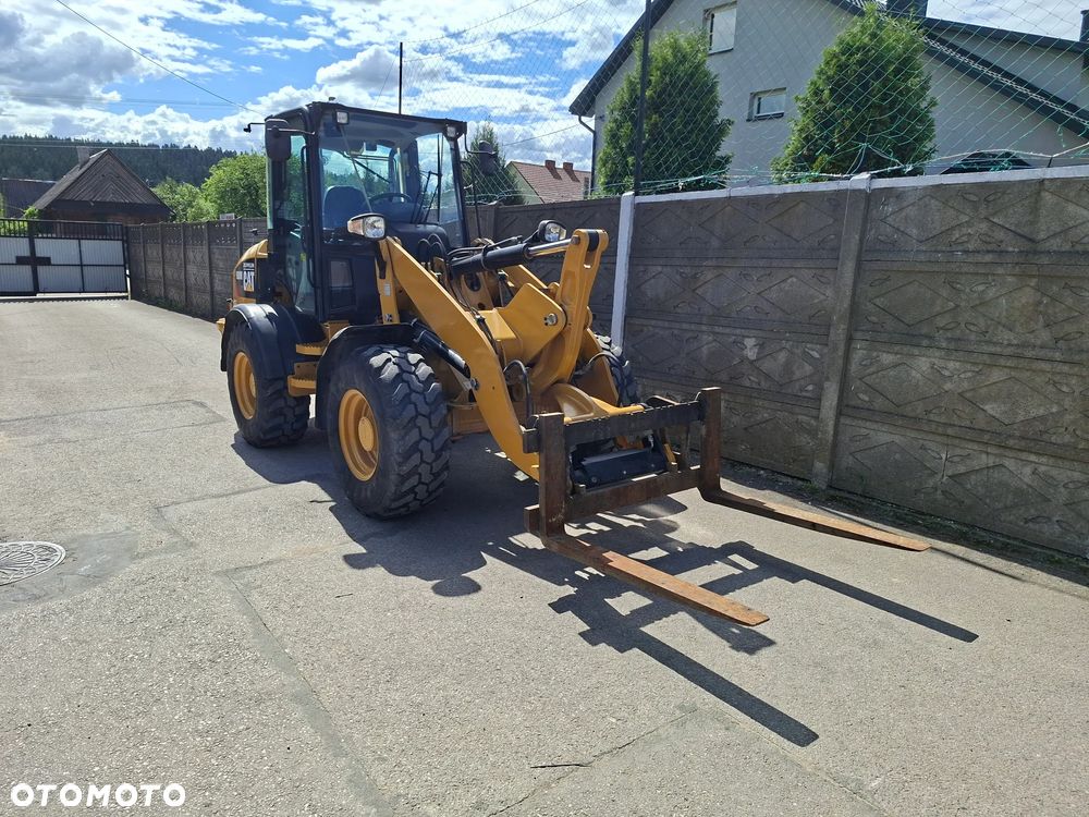Caterpillar CAT 908 M - 10