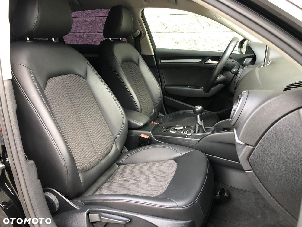 Audi A3 Sportback 1.6 TDI Ambiente - 11