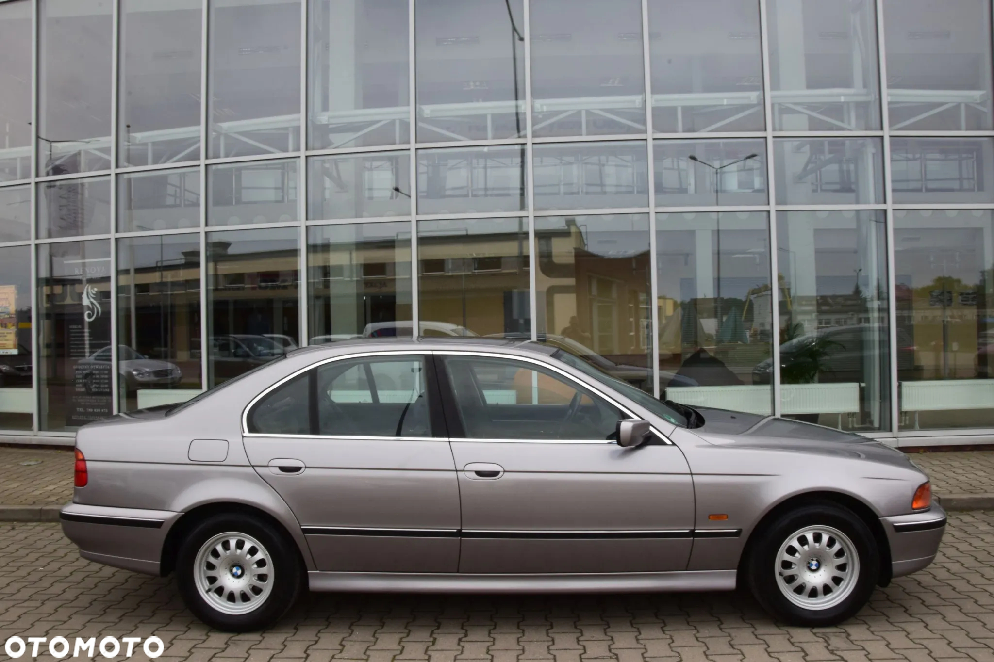 BMW Seria 5 523i - 17
