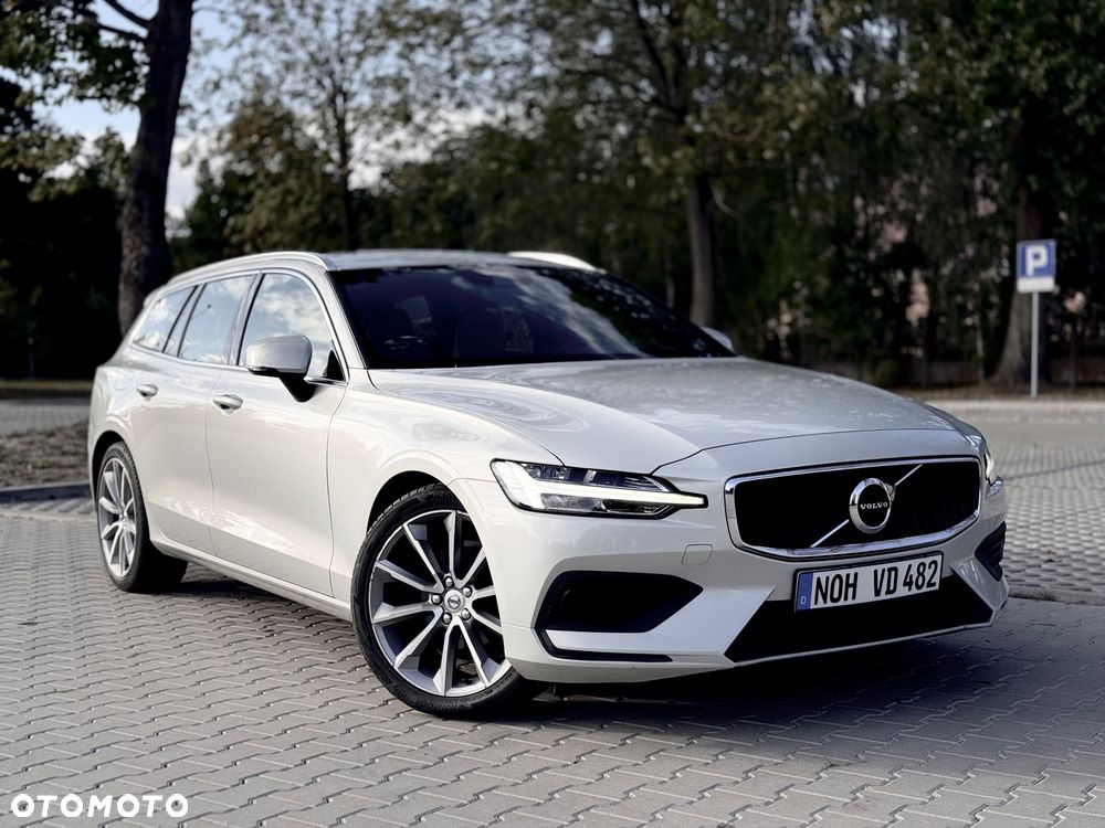 Volvo V60 D3 Momentum Pro - 22