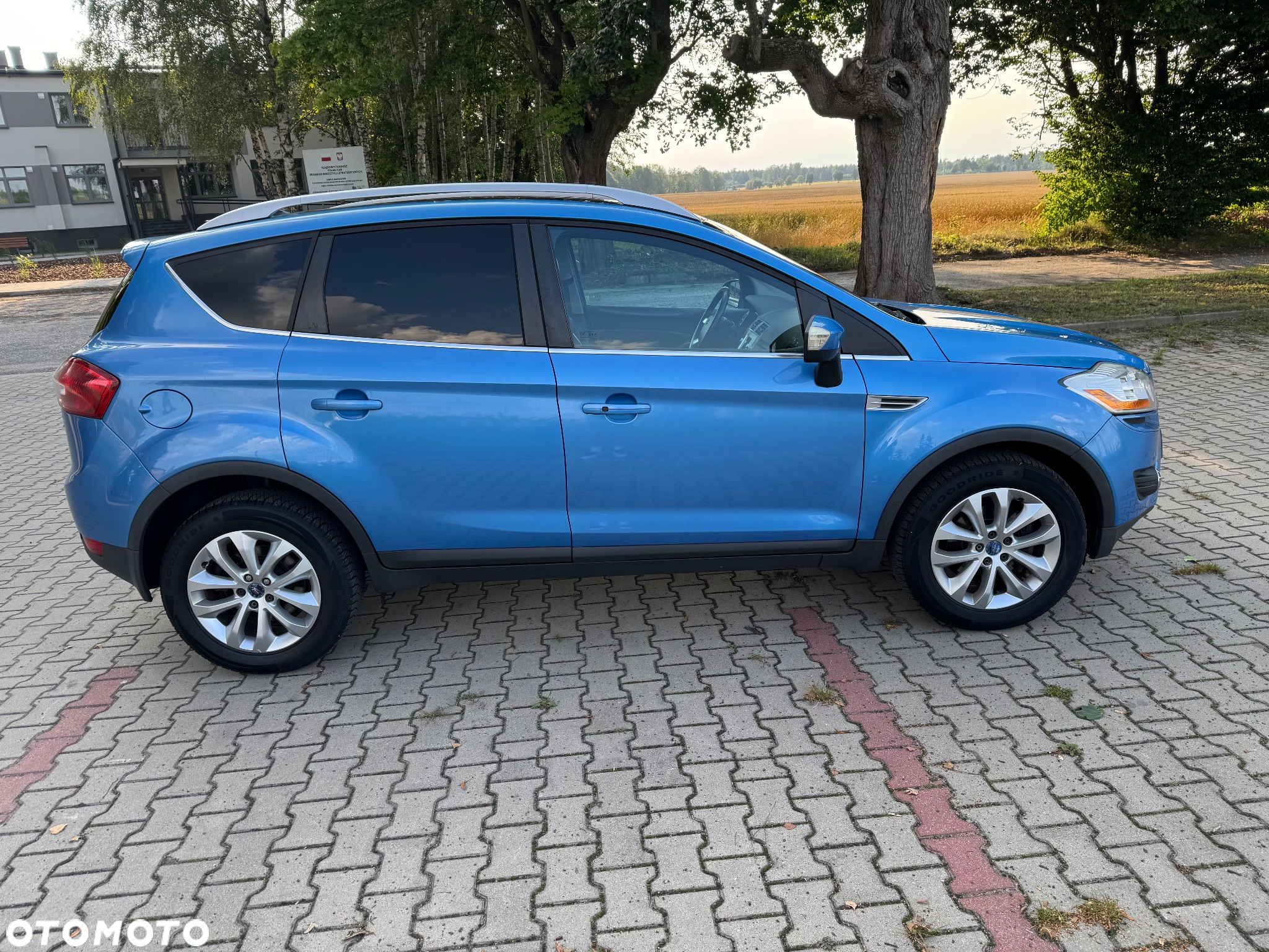 Ford Kuga - 11