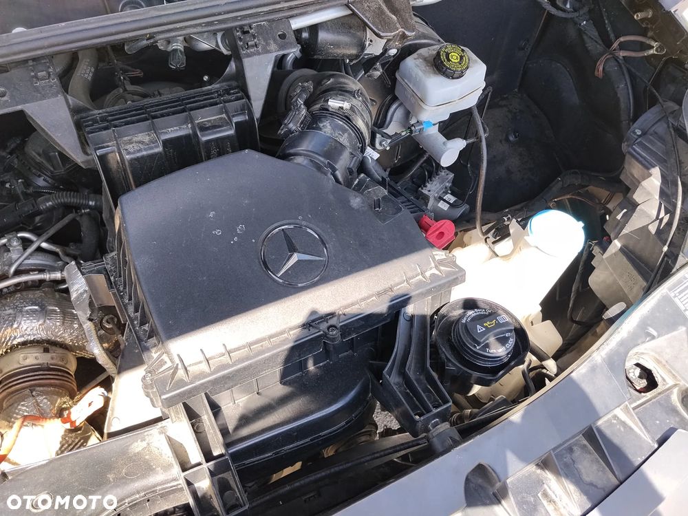 Mercedes-Benz Sprinter - 15