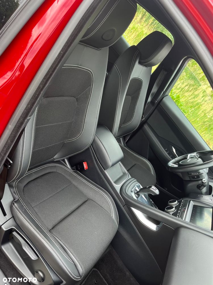 Jaguar E-Pace 2.0 i4D AWD R-Dynamic - 21