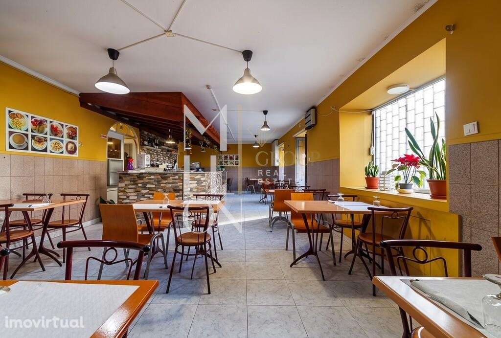 Oportunidade de negócio em localização privilegiada no centro de Arcoz - Grande imagem: 2/12