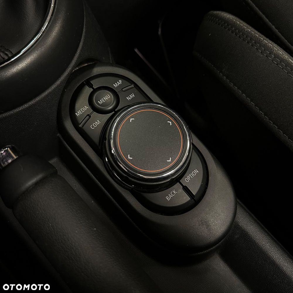 MINI Cooper S Sidewalk - 19