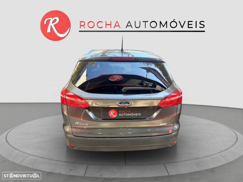 Ford Focus SW - 8