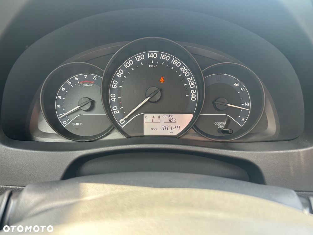 Toyota Auris 1.33 VVT-i Active - 14