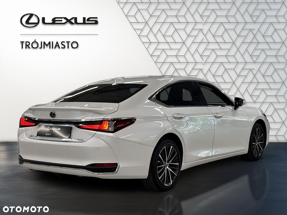 Lexus ES 300h Business Edition - 6