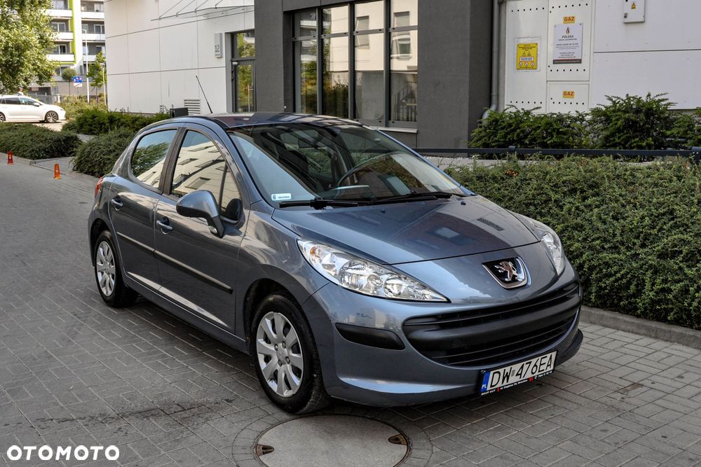 Peugeot 207 - 6