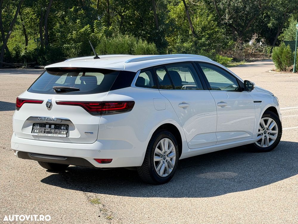 Renault Megane E-TECH 160 BUSINESS EDITION - 4
