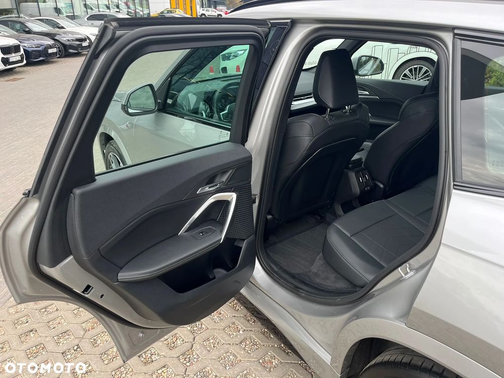 BMW iX1 xDrive30 - 24