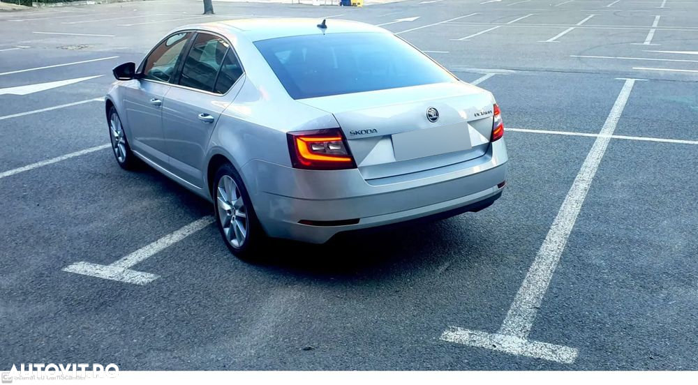 Skoda Octavia 2.0 TDI DSG Ambition - 3