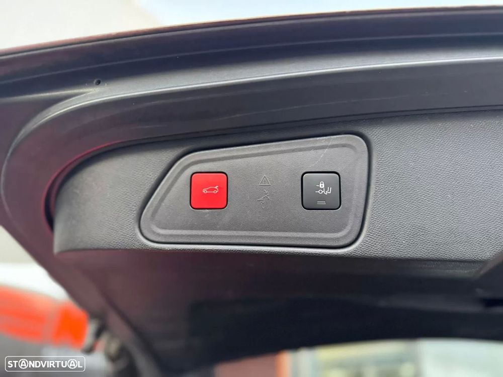 Peugeot 3008 1.6 Hybrid Allure Pack e-EAT8 - 29