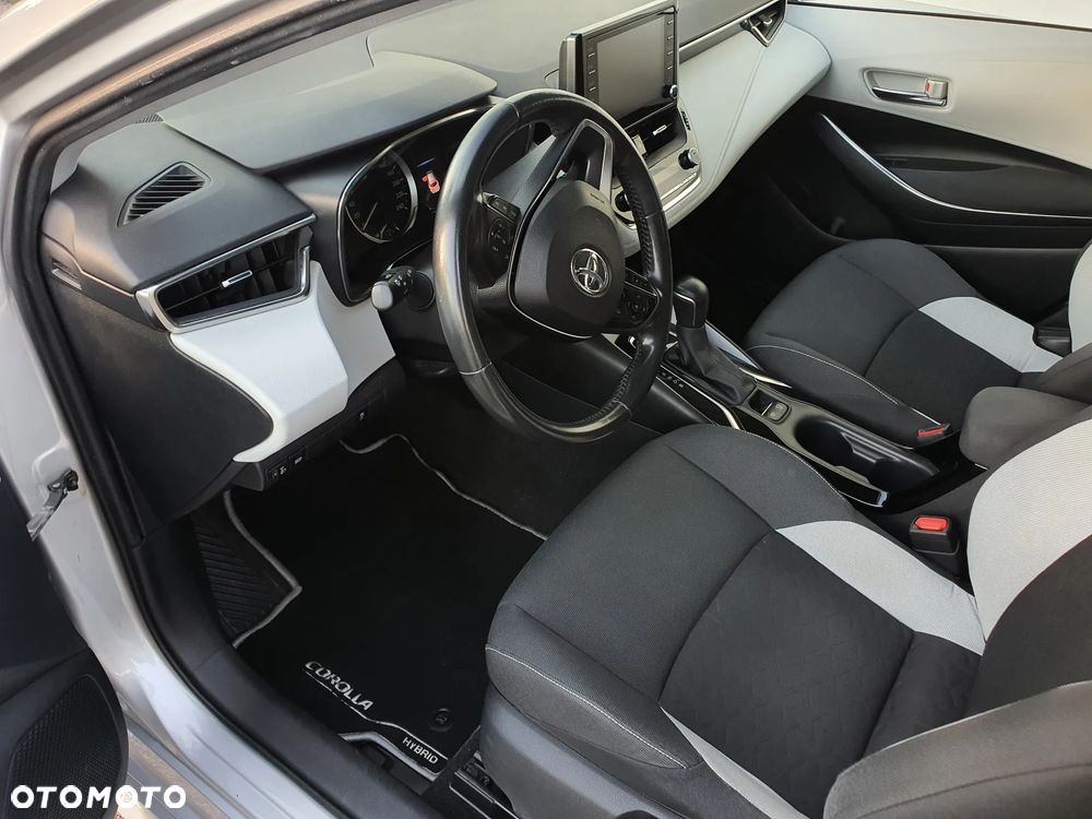 Toyota Corolla - 12