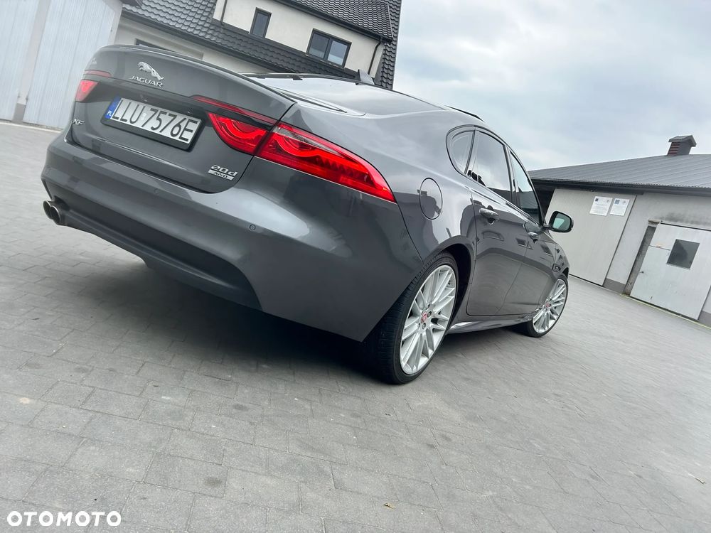Jaguar XF 20d AWD R-Sport - 8