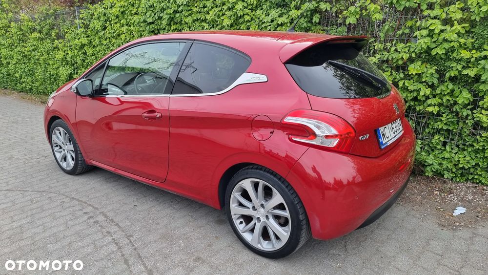 Peugeot 208 1.6 THP Allure - 24
