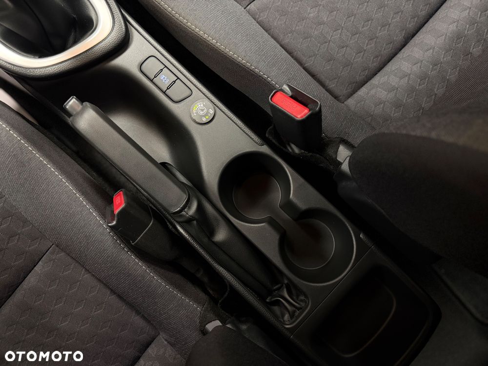 Toyota Yaris - 15