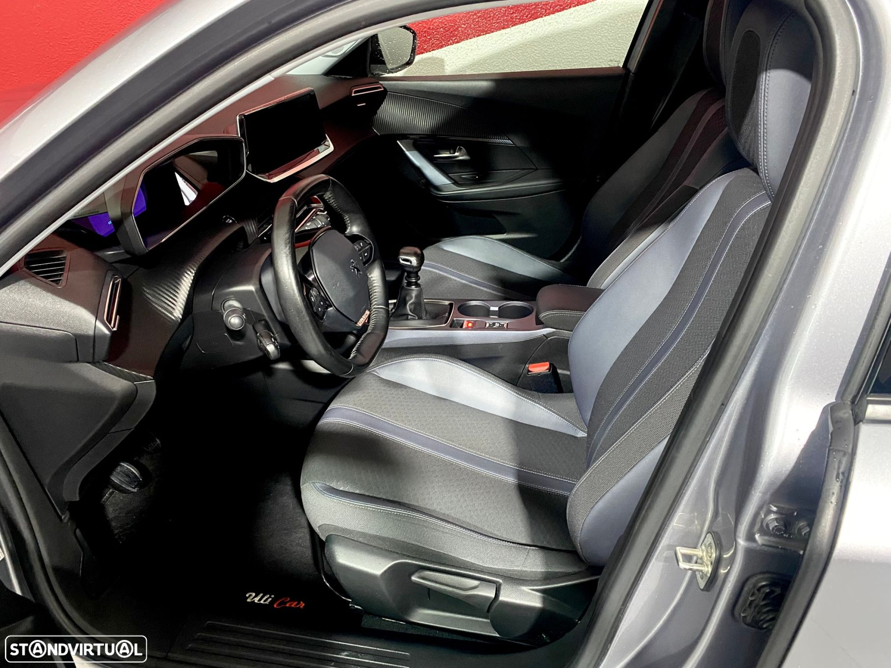 Peugeot 2008 1.2 PureTech Allure - 16