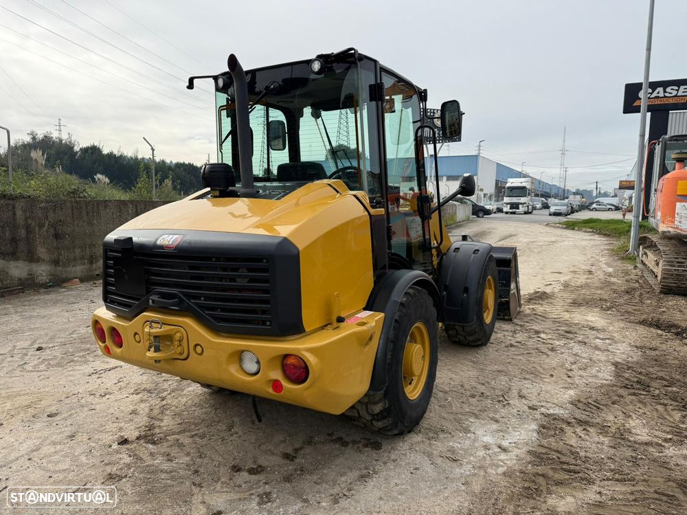 Caterpillar 906M - 4