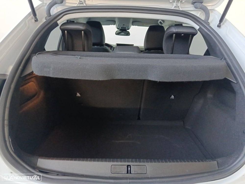 Peugeot 208 1.2 Hybrid Allure e-DCS6 - 6