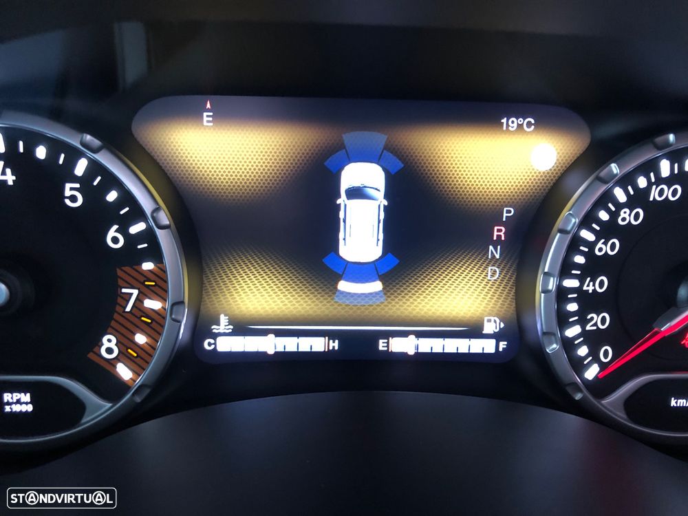 Jeep Renegade 1.3 T Limited DCT - 25