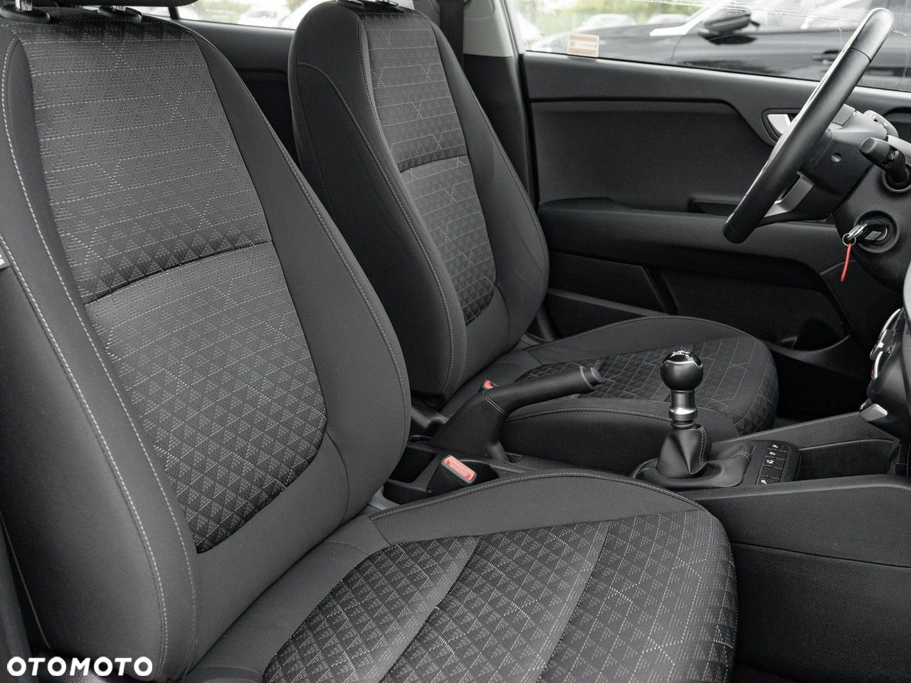 Kia Rio 1.2 M - 32